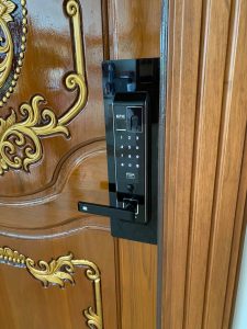 khóa vân tay epic 8000l 1 chốt lắp cửa chung cư
